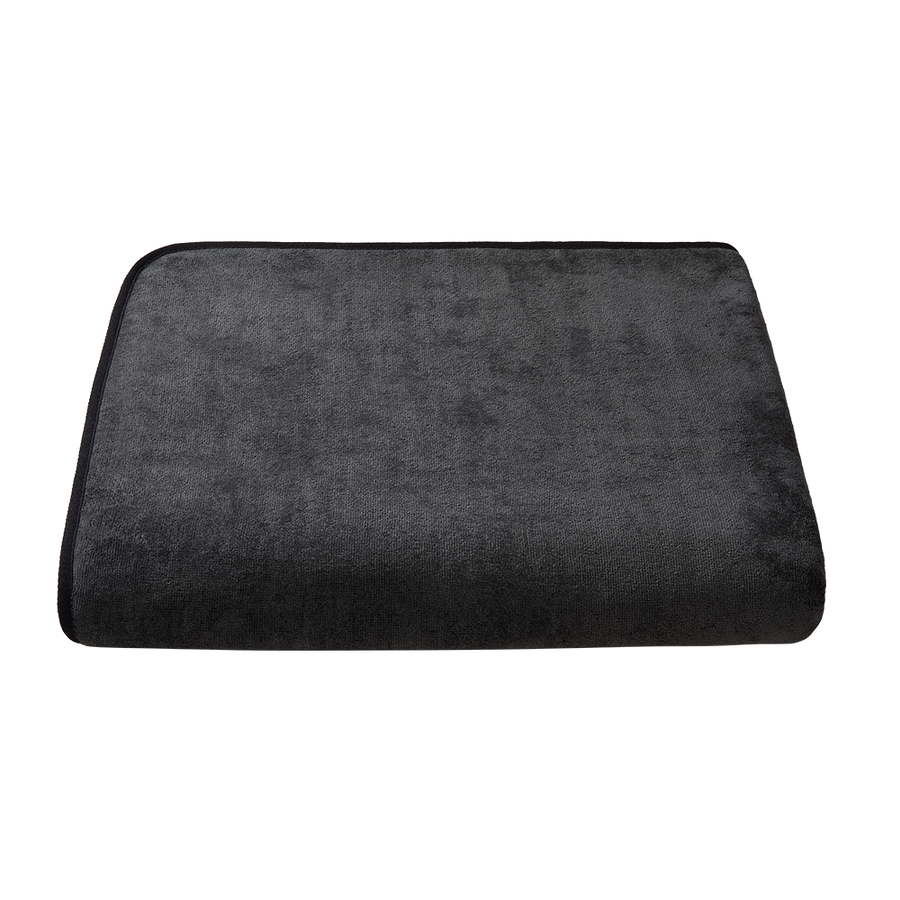 XXL-Strandtuch 160x200 cm aus Bio-Baumwolle in Anthrazit mit Schwarz – ausgebreitet