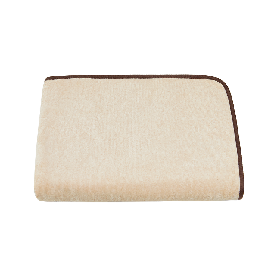 Sauna- und Strandtuch 80x220 cm aus Bio-Baumwolle in Sand mit Braun – ausgebreitet