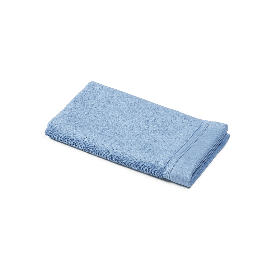 Gästehandtuch 30x50 cm aus Bio-Baumwolle in Steinblau – gefaltet