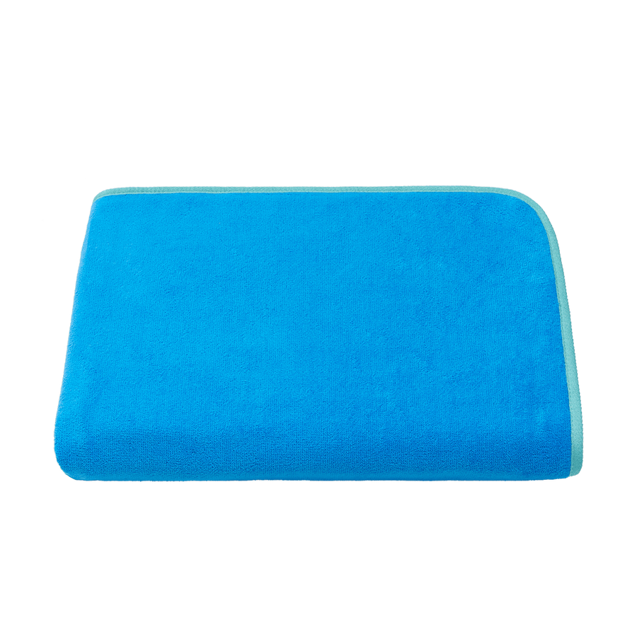 Sauna- und Strandtuch 80x220 cm aus Bio-Baumwolle in Blau mit Türkis – ausgebreitet